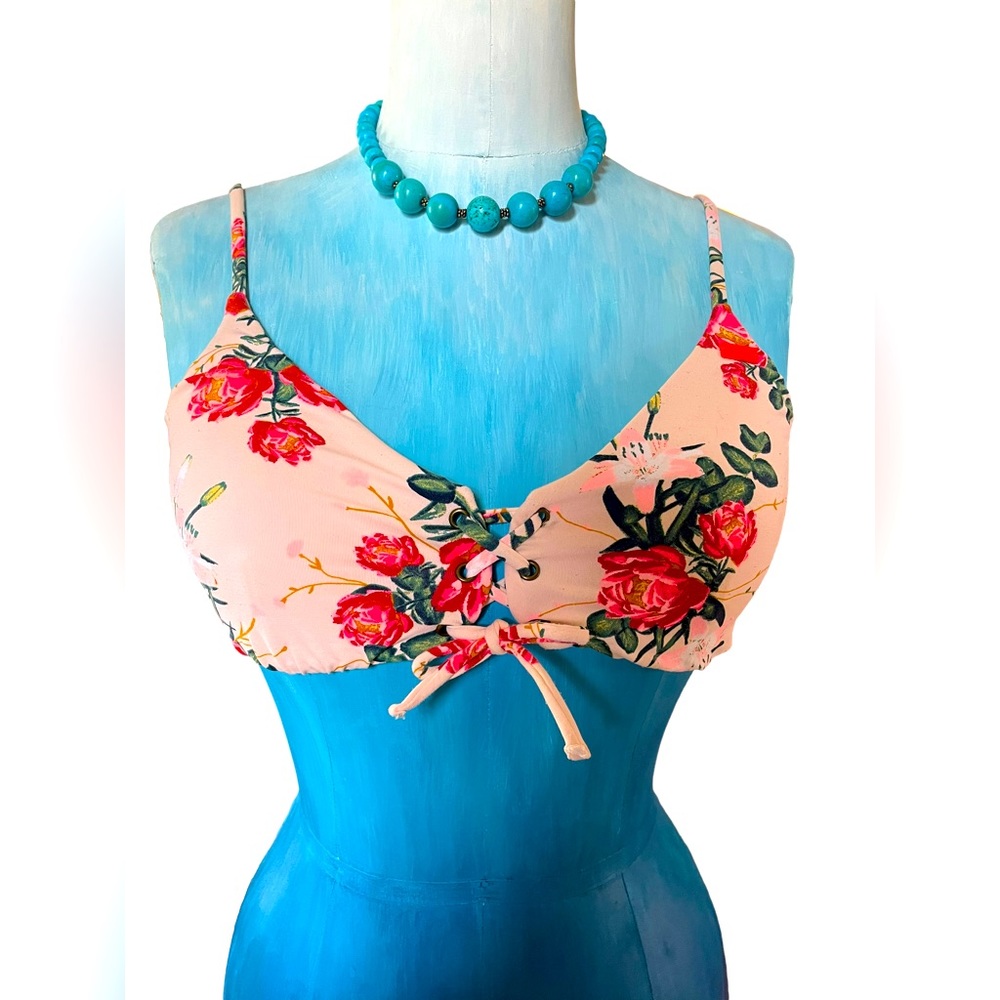 ROXY top. Lined. Lace up. Size lg.